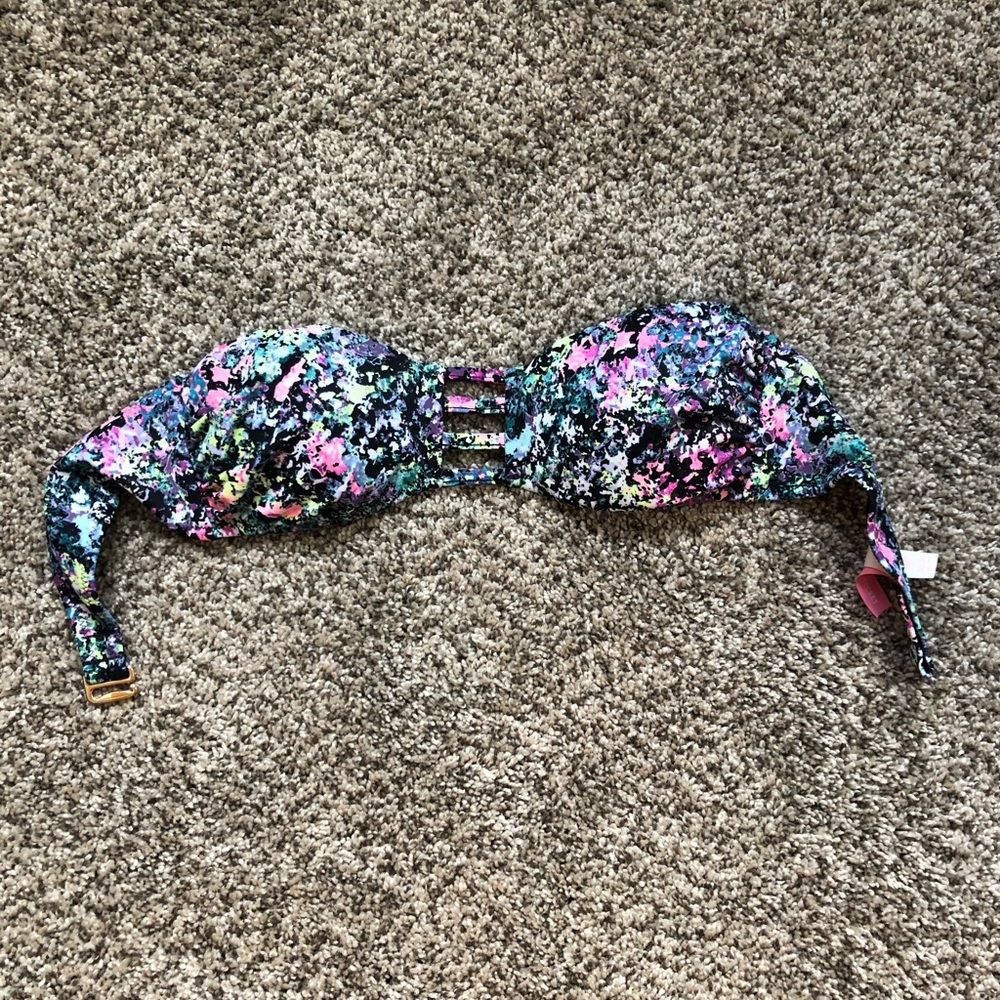 Victoria’s Secret strapless bikini top